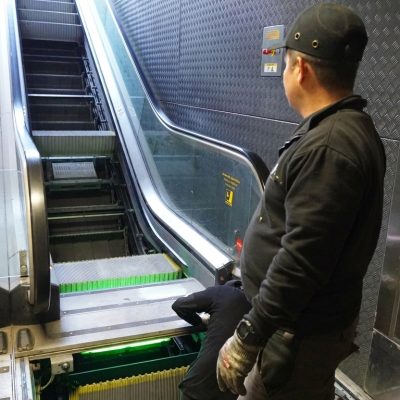 Mantenimiento a Escalera electrica de Metro